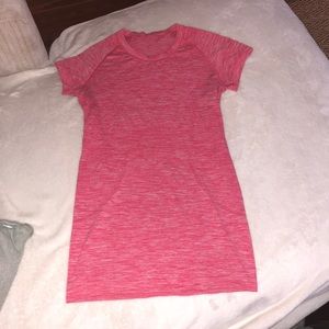 Lululemon athletic top